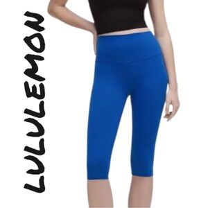 Lululemon Vibrant Blue Cropped Leggings